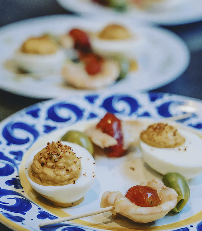 Tapas and olé